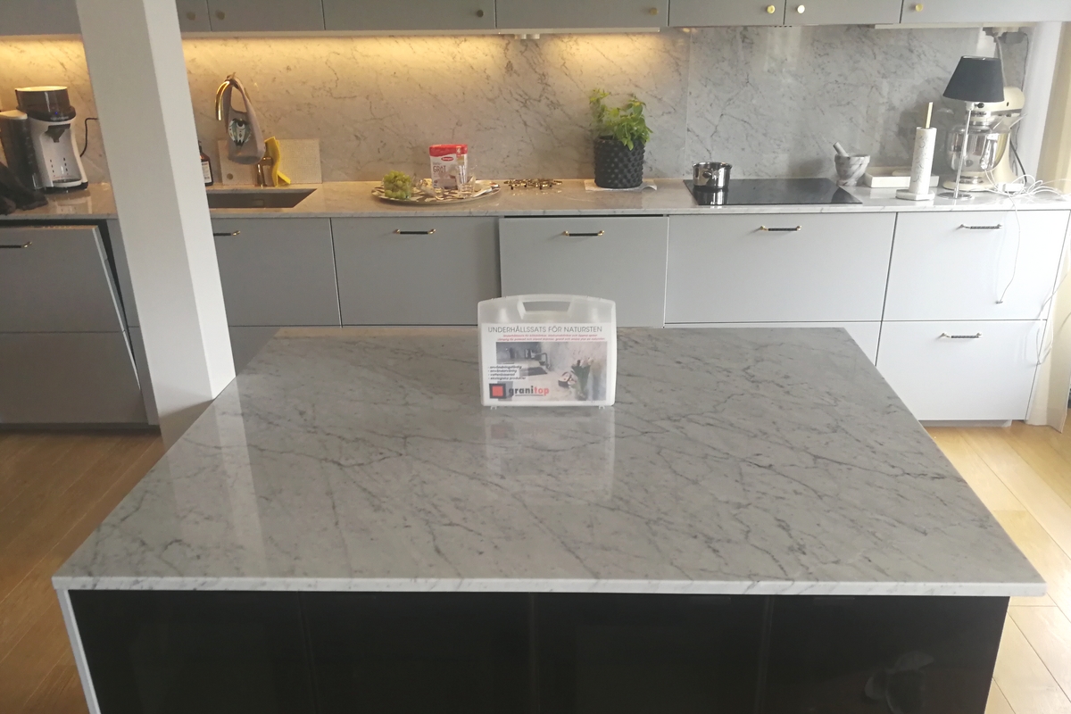 Carrara marmorist köök ja köögisaar